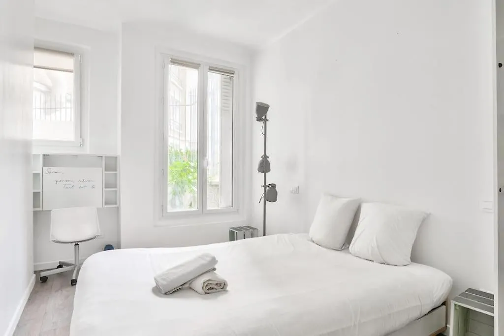 Nice Flat 2Min From Porte De Vanves Metro Station Paris